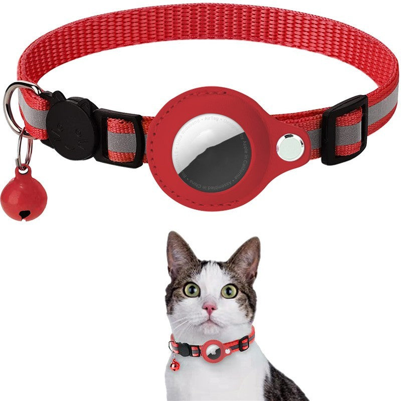 Katthalsband med reflex, bjällra och plats för AirTag